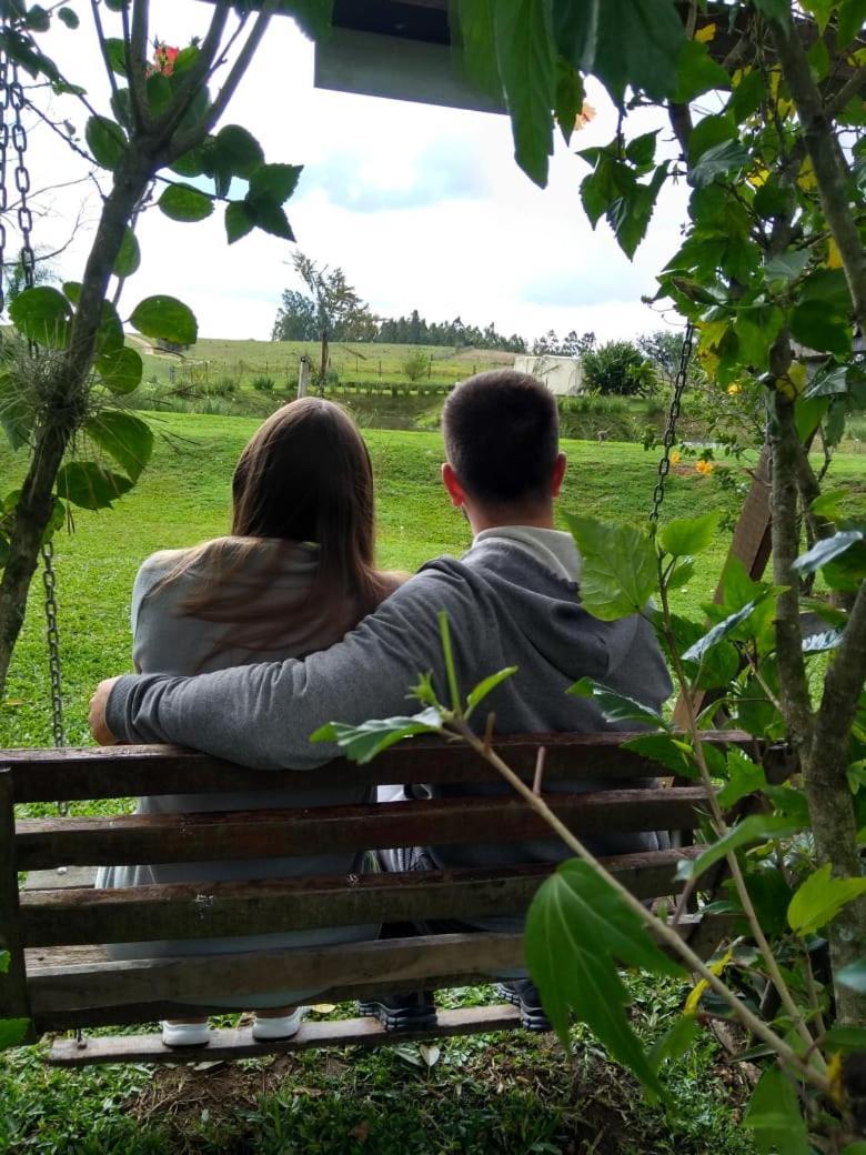 Pousada Romantica - Sitio Buraco Fundo Vale Verde  Bagian luar foto